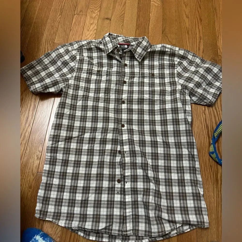 The North Face Plaid Button Down Shirt NWOT